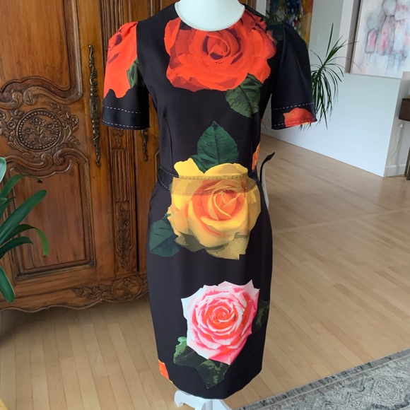 Babylon Collection Dress - Picture 2 of 8